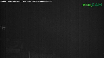 immagine della webcam nei dintorni di Lessinia: webcam Rifugio Campogrosso