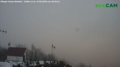 immagine della webcam nei dintorni di Passo Coe: webcam Rifugio Campogrosso