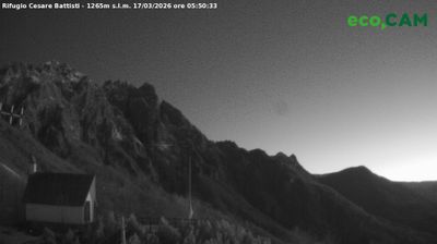 immagine della webcam nei dintorni di Malga San Giorgio: webcam Rifugio Campogrosso