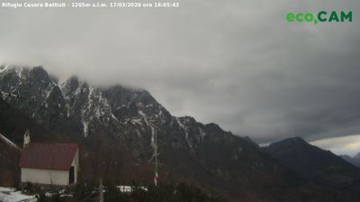 immagine della webcam nei dintorni di Crespadoro: webcam Rifugio Campogrosso