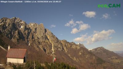 immagine della webcam nei dintorni di Erbezzo: webcam Rifugio Campogrosso