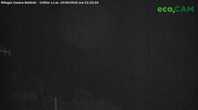 immagine della webcam nei dintorni di Sant'Anna d'Alfaedo: webcam Rifugio Campogrosso