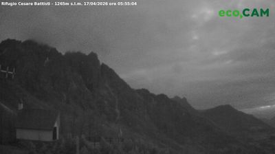 immagine della webcam nei dintorni di Sant'Anna d'Alfaedo: webcam Rifugio Campogrosso