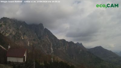 immagine della webcam nei dintorni di Erbezzo: webcam Rifugio Campogrosso