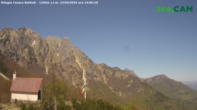 immagine della webcam nei dintorni di Velo d'Astico: webcam Rifugio Campogrosso