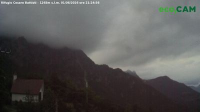 immagine della webcam nei dintorni di Erbezzo: webcam Rifugio Campogrosso