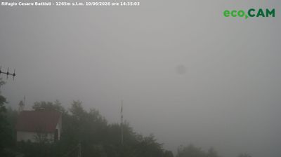 immagine della webcam nei dintorni di Laghi: webcam Rifugio Campogrosso