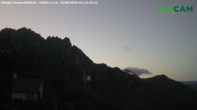 immagine della webcam nei dintorni di Velo d'Astico: webcam Rifugio Campogrosso