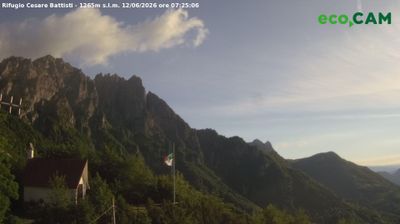 immagine della webcam nei dintorni di Sant'Anna d'Alfaedo: webcam Rifugio Campogrosso