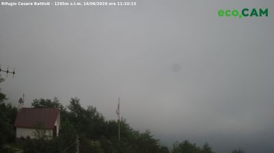 immagine della webcam nei dintorni di Laghi: webcam Rifugio Campogrosso