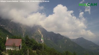 immagine della webcam nei dintorni di Malga San Giorgio: webcam Rifugio Campogrosso