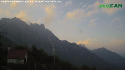 immagine della webcam nei dintorni di Crespadoro: webcam Rifugio Campogrosso