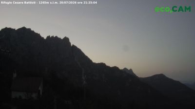 immagine della webcam nei dintorni di Passo Coe: webcam Rifugio Campogrosso