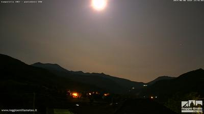 immagine della webcam nei dintorni di Tizzano Val Parma: webcam Pratizzano