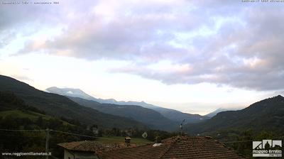 immagine della webcam nei dintorni di Busana: webcam Pratizzano