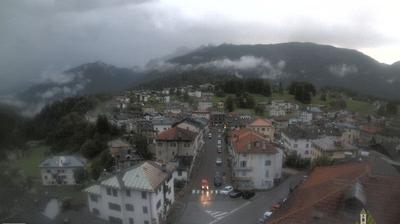 immagine della webcam nei dintorni di Domegge di Cadore: webcam Laggio di Cadore
