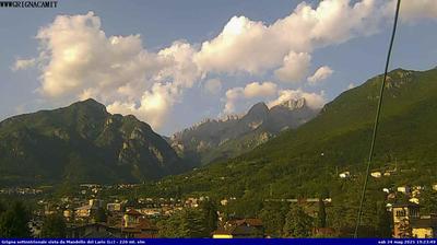 immagine della webcam nei dintorni di Cainallo: webcam Mandello del Lario