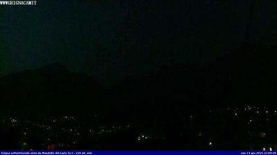 immagine della webcam nei dintorni di Piani d'Erna: webcam Mandello del Lario
