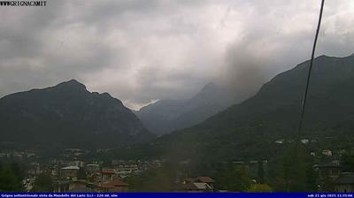immagine della webcam nei dintorni di Piani Resinelli: webcam Mandello del Lario