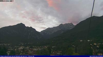 immagine della webcam nei dintorni di Varenna: webcam Mandello del Lario