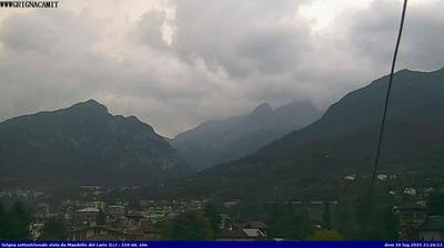 immagine della webcam nei dintorni di Cesana Brianza: webcam Mandello del Lario