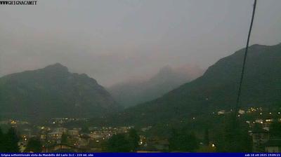 immagine della webcam nei dintorni di Pasturo: webcam Mandello del Lario