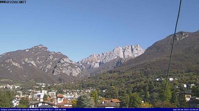 immagine della webcam nei dintorni di Piani di Bobbio: webcam Mandello del Lario