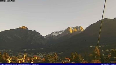 immagine della webcam nei dintorni di Perledo: webcam Mandello del Lario