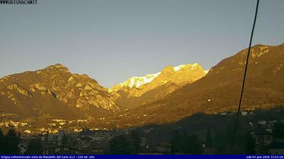 immagine della webcam nei dintorni di Piani d'Erna: webcam Mandello del Lario