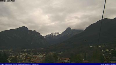 immagine della webcam nei dintorni di Piani Resinelli: webcam Mandello del Lario