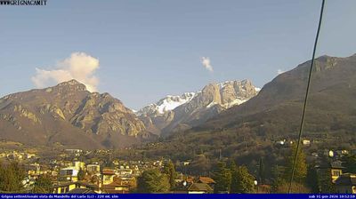 immagine della webcam nei dintorni di Alpe Giumello: webcam Mandello del Lario