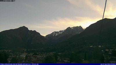 immagine della webcam nei dintorni di Piani di Bobbio: webcam Mandello del Lario