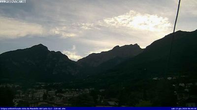 immagine della webcam nei dintorni di Vendrogno: webcam Mandello del Lario