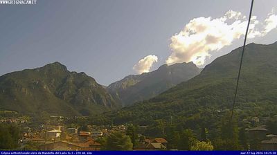 immagine della webcam nei dintorni di Ossuccio: webcam Mandello del Lario