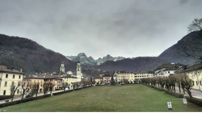 immagine della webcam nei dintorni di Masare': webcam Agordo