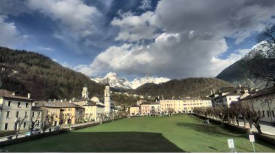 immagine della webcam nei dintorni di Soverzene: webcam Agordo