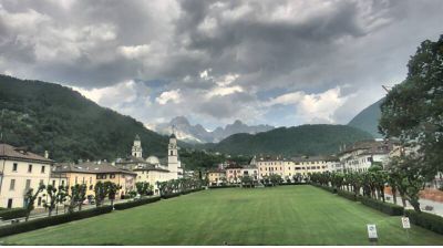 immagine della webcam nei dintorni di San Martino di Castrozza: webcam Agordo
