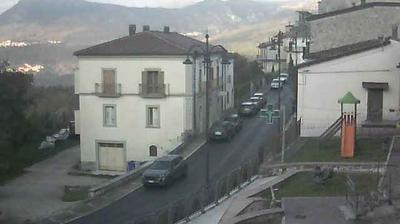 immagine della webcam nei dintorni di Pescopennataro: webcam Acquaviva d'Isernia