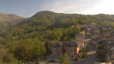 immagine della webcam nei dintorni di San Colombano Belmonte: webcam Castelnuovo Nigra