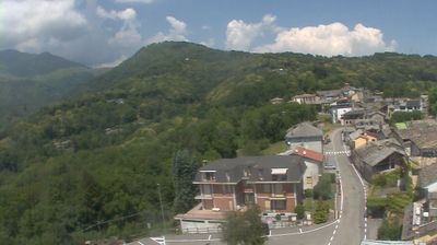 immagine della webcam nei dintorni di Vialfrè: webcam Castelnuovo Nigra