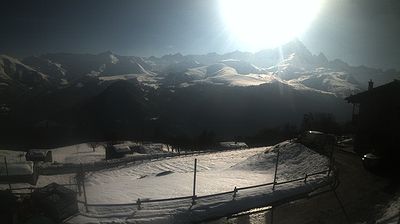 immagine della webcam nei dintorni di Paesana: webcam Ostana