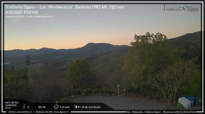 immagine della webcam nei dintorni di Carro: webcam Bedonia