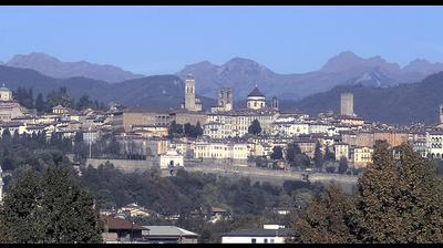 immagine della webcam nei dintorni di Casirate d'Adda: webcam Orio al Serio