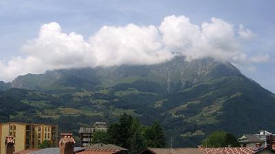 immagine della webcam nei dintorni di Introbio: webcam Piani di Bobbio