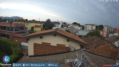 immagine della webcam nei dintorni di Calambrone: webcam Lucca