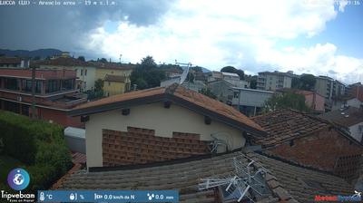 immagine della webcam nei dintorni di Marina Di Pietrasanta: webcam Lucca