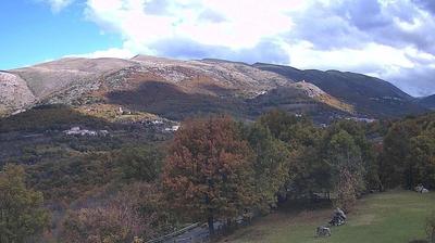 immagine della webcam nei dintorni di Borgorose: webcam Lucoli