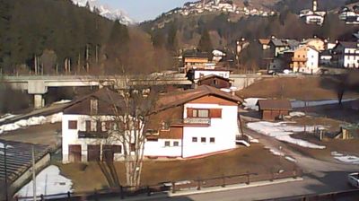 immagine della webcam nei dintorni di Monte Elmo: webcam San Nicolò di Comelico