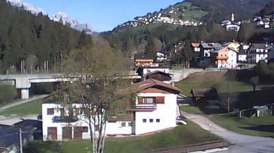 immagine della webcam nei dintorni di Monte Elmo: webcam San Nicolò di Comelico