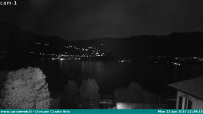 immagine della webcam nei dintorni di Cuasso al Monte: webcam Carate Urio